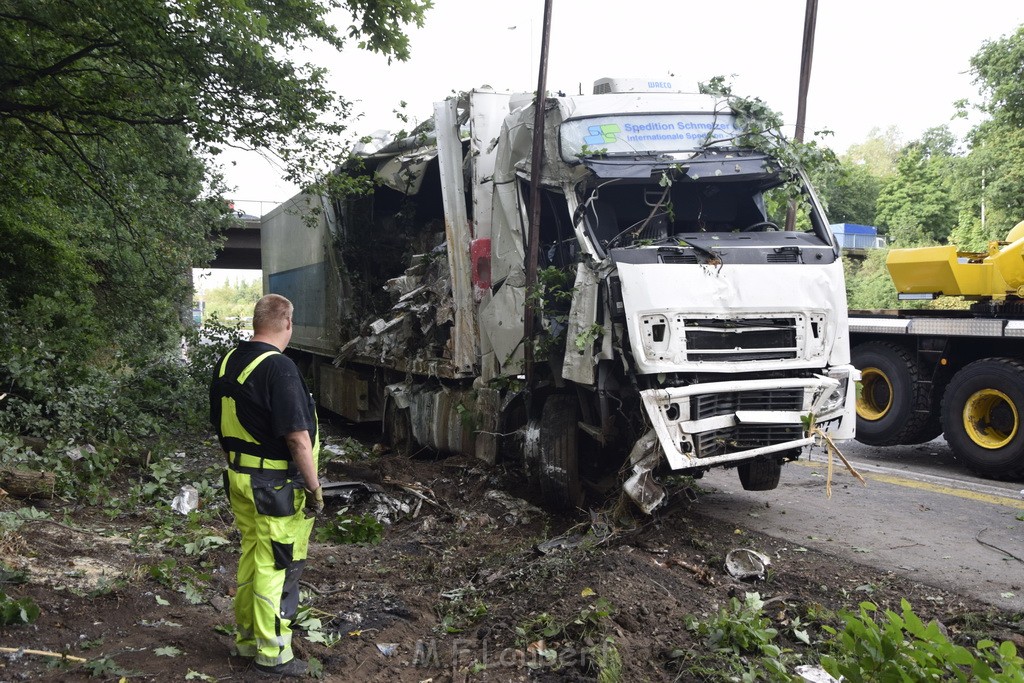 Schwerer VU A 3 Rich Oberhausen Hoehe AK Leverkusen P575.JPG - Miklos Laubert